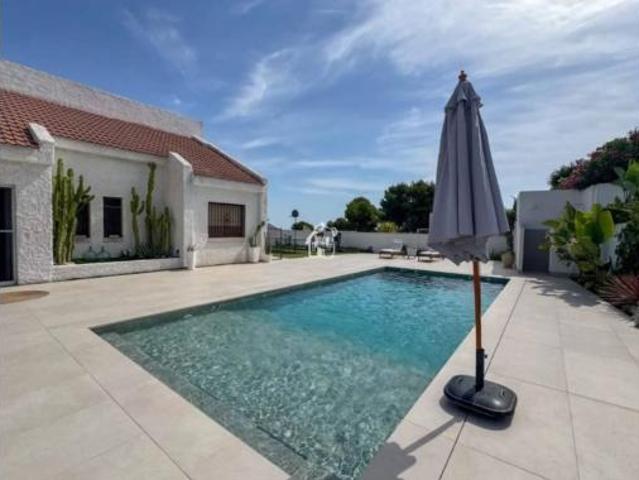 Chalet en alquiler en Las Escalericas, el Baix Segura / La Vega Baja