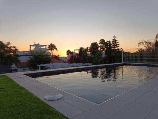 Chalet en alquiler en Bonanza, Costa Noroeste