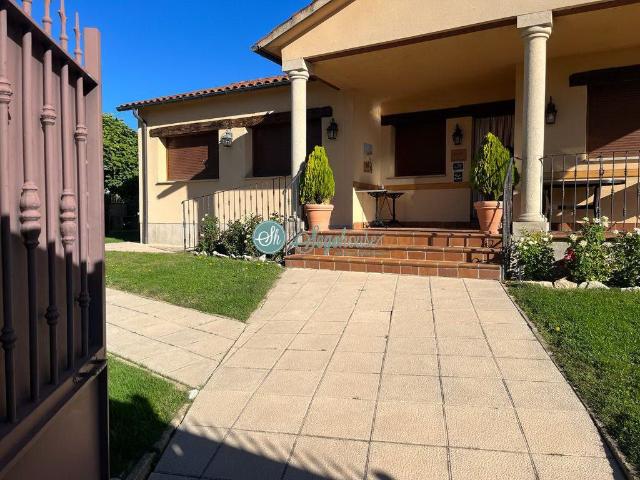 Chalet en alquiler en Carrascalejo, Palazuelos De Eresma