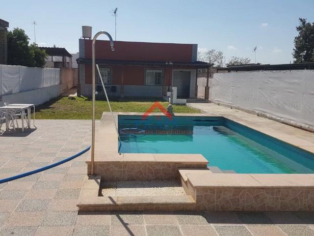 Chalet en alquiler en Utrera, Andalucía