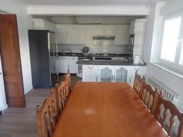 Chalet en alquiler en As Galanas, Santiago