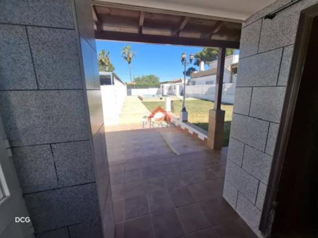 Chalet en alquiler en La Herradera, Utrera