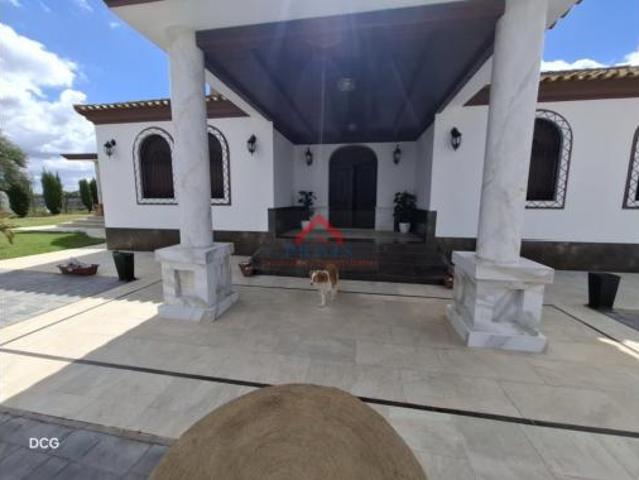Chalet en alquiler en Utrera, Andalucía