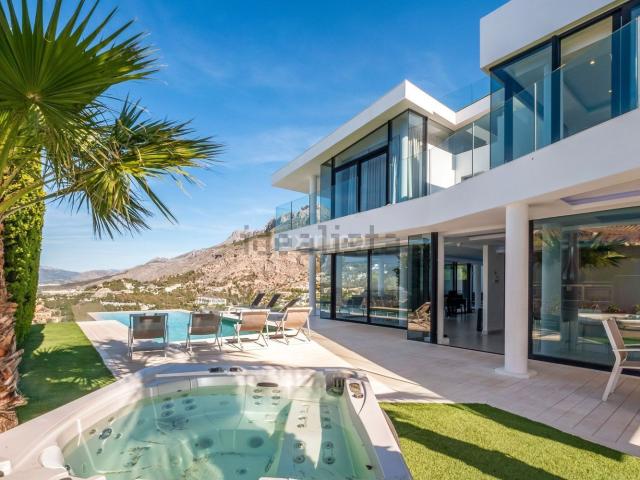 Casa en venta en Urbanització Serra d'Altea, la Marina Baixa