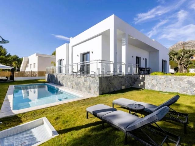 Casa en venta en Urbanització Santa Clara, Callosa D'en Sarrià