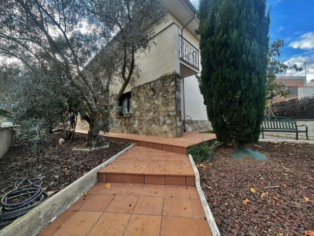 Casa en venta en Amer, Urbanització Solivent