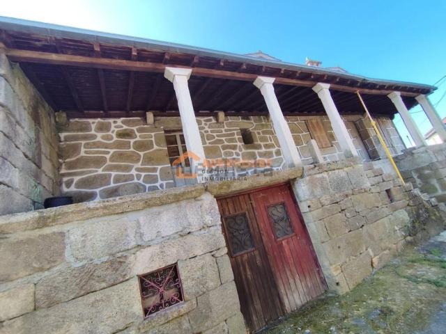 Casa en venta en Amoeiro, Loureiro