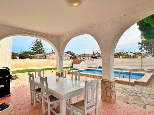 Casa en venta en l'Eucaliptus, Montsià