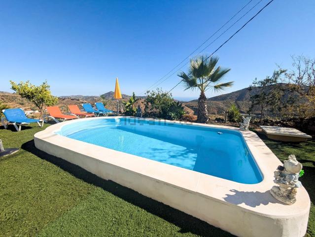 Casa en alquiler en Daimalos, La Axarquía