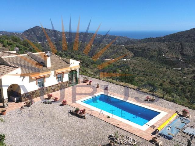 Casa en venta en La Axarquía, Andalucía