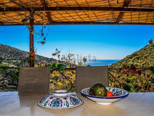 Casa en venta en La Axarquía, Andalucía