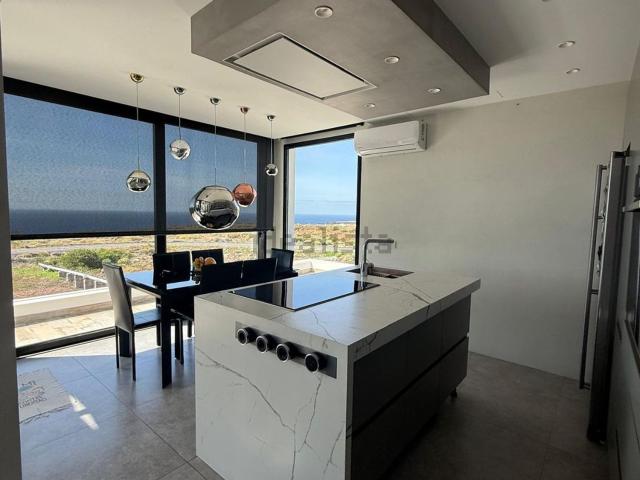Casa en venta en Arico, Canarias
