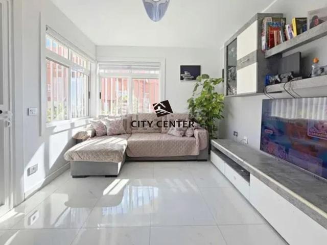 Casa en venta en Arico, Canarias