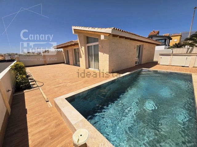 Casa en venta en Arico, Canarias
