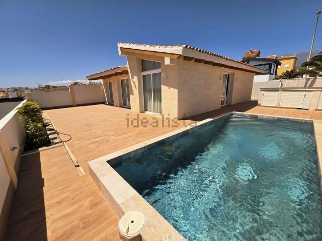 Casa en venta en Arico, Canarias