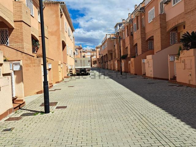 Casa en venta en Armilla, Santa Juliana