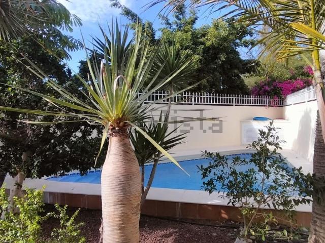 Casa en venta en San Eugenio Bajo, Adeje