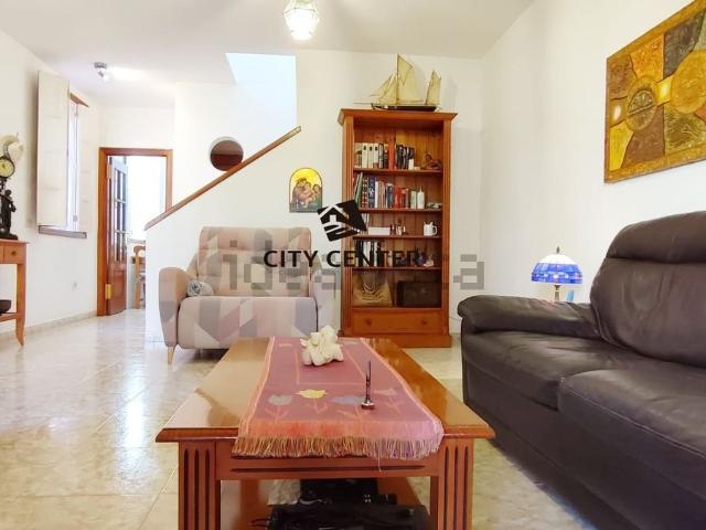 Casa en venta en Las Rosas, Arona