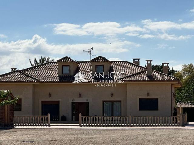 Casa en venta en La Columna, el Vinalopó Mitjà / El Vinalopó Medio