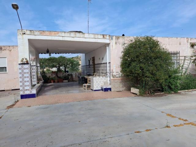 Casa en venta en el Vinalopó Mitjà / El Vinalopó Medio, Valencia