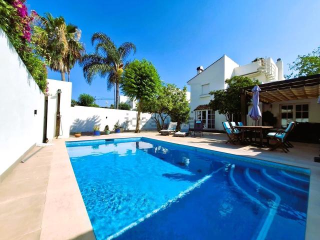 Casa en alquiler en Las Yucas, Costa del Sol Occidental