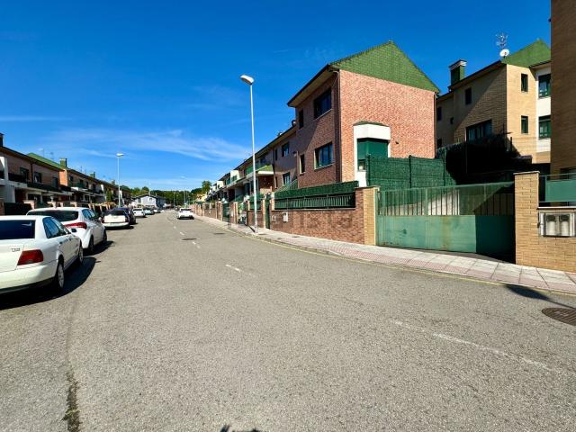 Casa en venta en Avilés, Valgranda