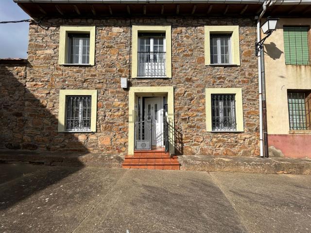 Casa en venta en Ayoó De Vidriales, Castilla y León