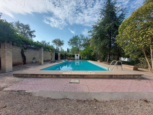 Casa en venta en Baeza, Jaén