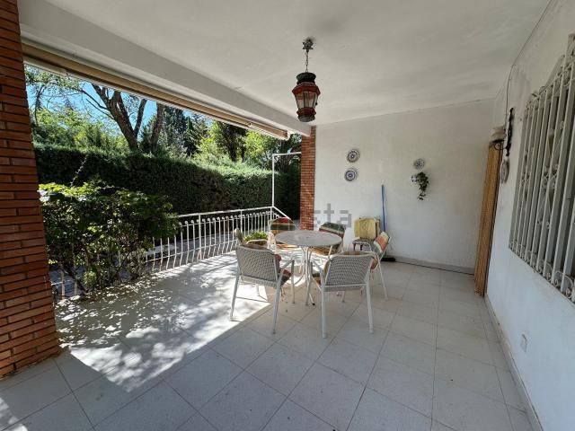 Casa en venta en Baeza, Urbanización Las Viñas