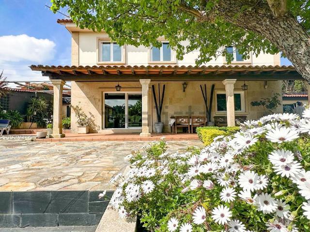 Casa en venta en Baiona, As Fontiñas