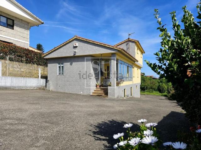 Casa en venta en Belesar, Vigo