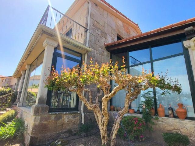 Casa en venta en Belesar, Vigo