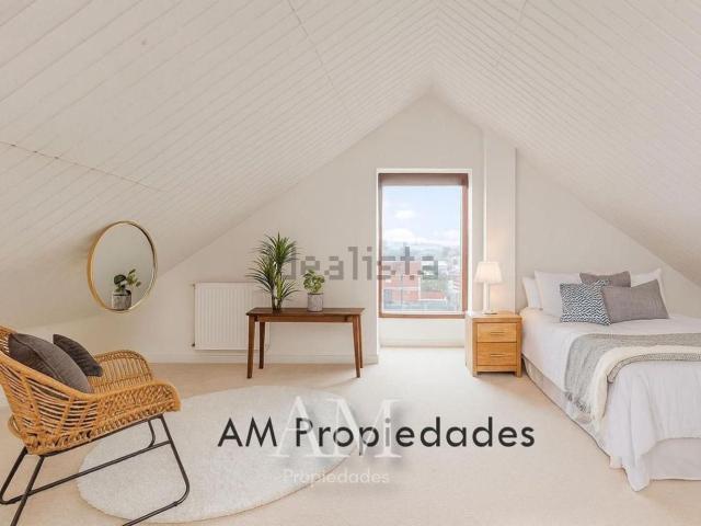 Casa en venta en Morouzos, Vigo