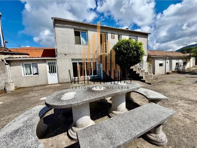 Casa en venta en Ladeira, Vigo