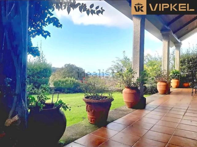 Casa en venta en Baredo, Vigo