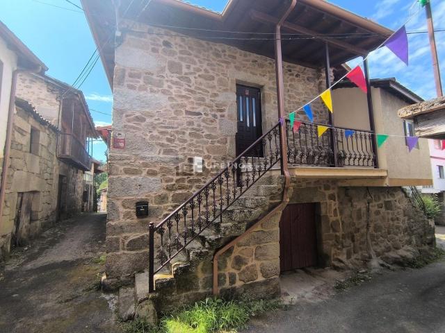 Casa en venta en Bentraces, Ourense