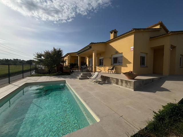 Casa en venta en Alt Empordà, Catalunya