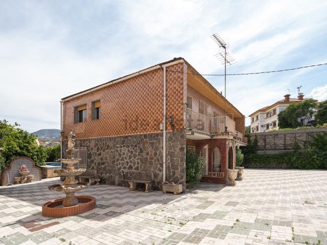 Casa en venta en Comarca de la Vega de Granada, Andalucía