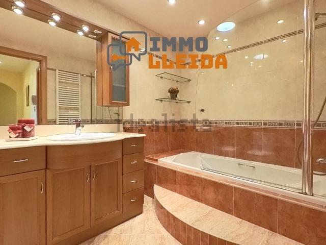 Casa en venta en Bellcaire D'urgell
