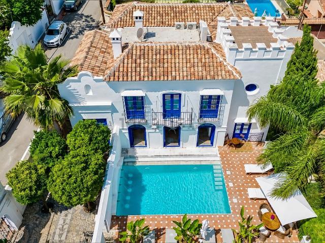 Casa en venta en Rio Real, Marbella
