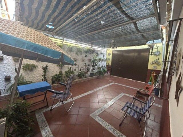 Casa en venta en Benacazón, Andalucía