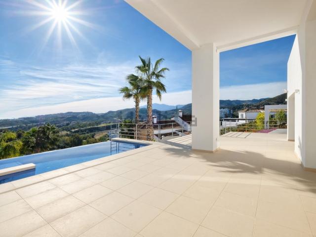 Casa en venta en Artola, Costa del Sol Occidental