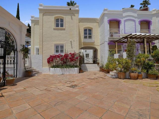 Casa en venta en Artola, Costa del Sol Occidental