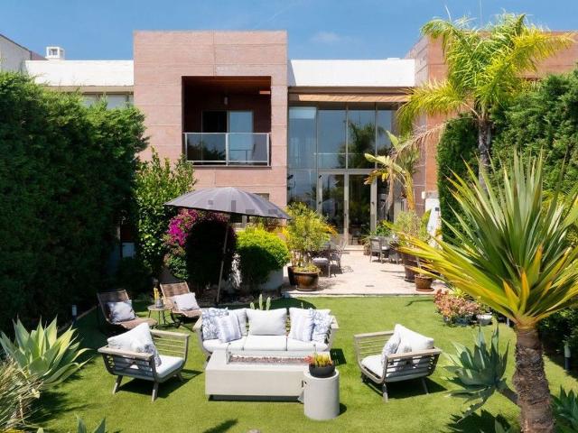 Casa en venta en La Alquería-El Paraíso, Benahavís