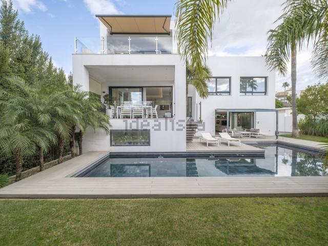 Casa en alquiler en La Alquería-El Paraíso, Costa del Sol Occidental