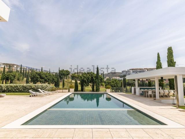 Casa en venta en La Alquería-El Paraíso, Costa del Sol Occidental