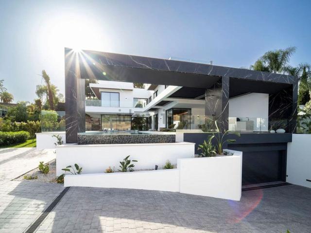 Casa en venta en La Alquería-El Paraíso, Costa del Sol Occidental