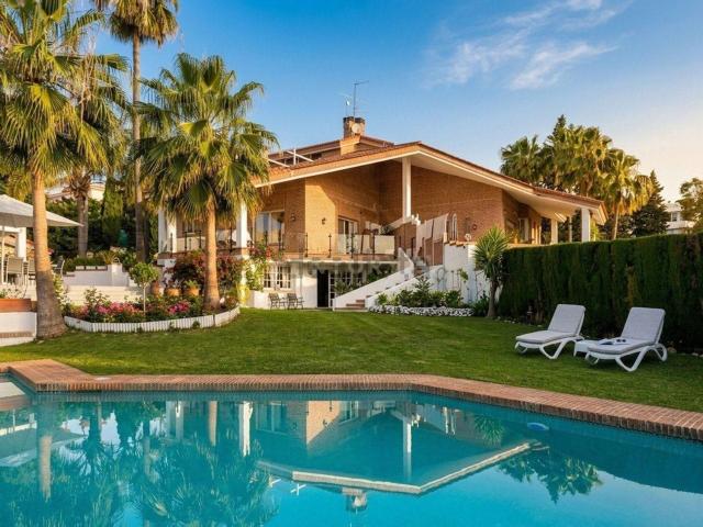 Casa en alquiler en La Alquería-El Paraíso, Costa del Sol Occidental