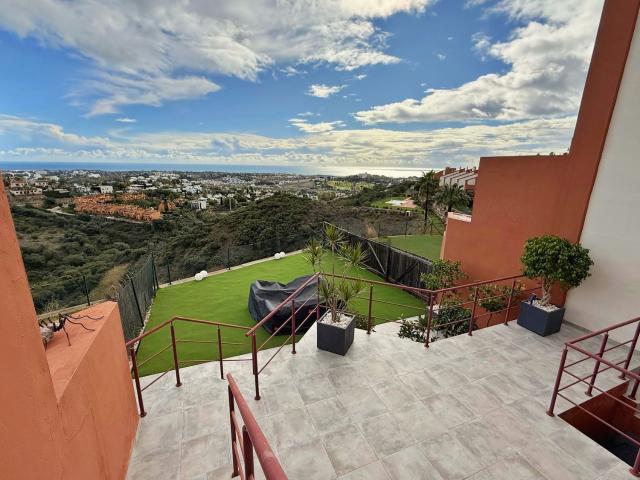 Casa en venta en La Alquería-El Paraíso, Costa del Sol Occidental