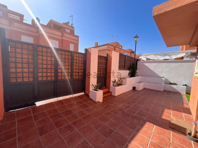 Casa en alquiler en Vélez-málaga, Urbanización Biznagas